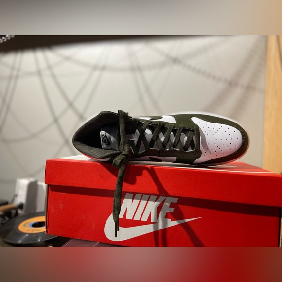 Nike Dunk High “Cargo Khaki” - Picture 4 of 7